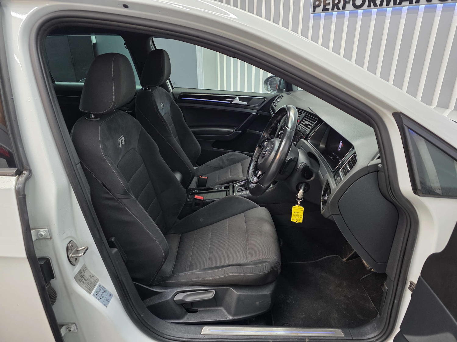 Used Volkswagen Golf 2018 for sale - 77656596: Photo 20