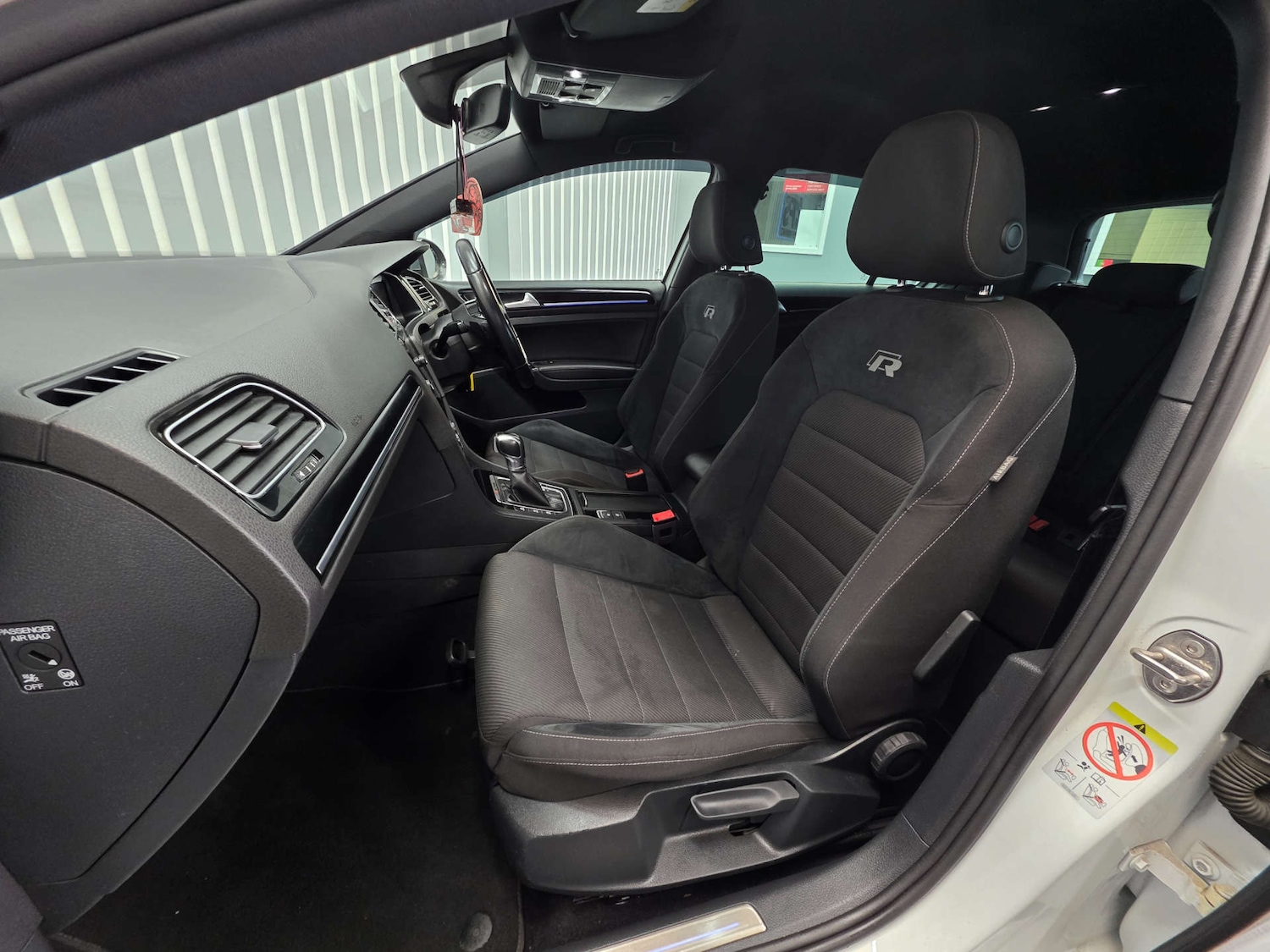 Used Volkswagen Golf 2018 for sale - 77656596: Photo 9