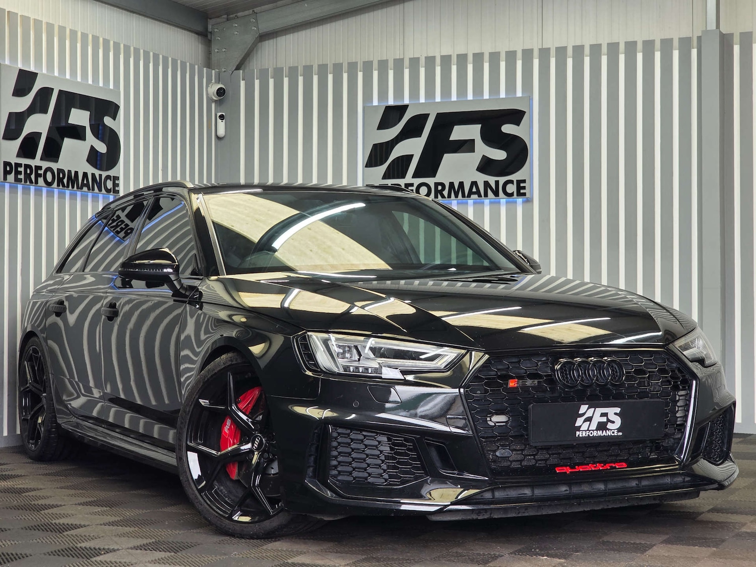 Used Audi RS4 2018 for sale - 77704070: Photo 1