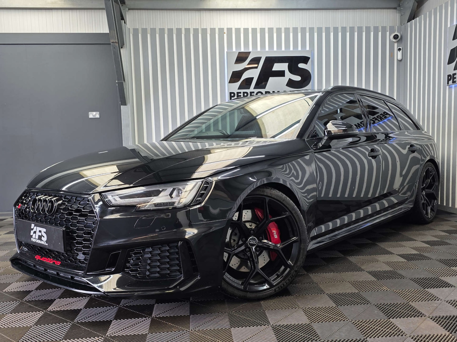 Used Audi RS4 2018 for sale - 77704070: Photo 3