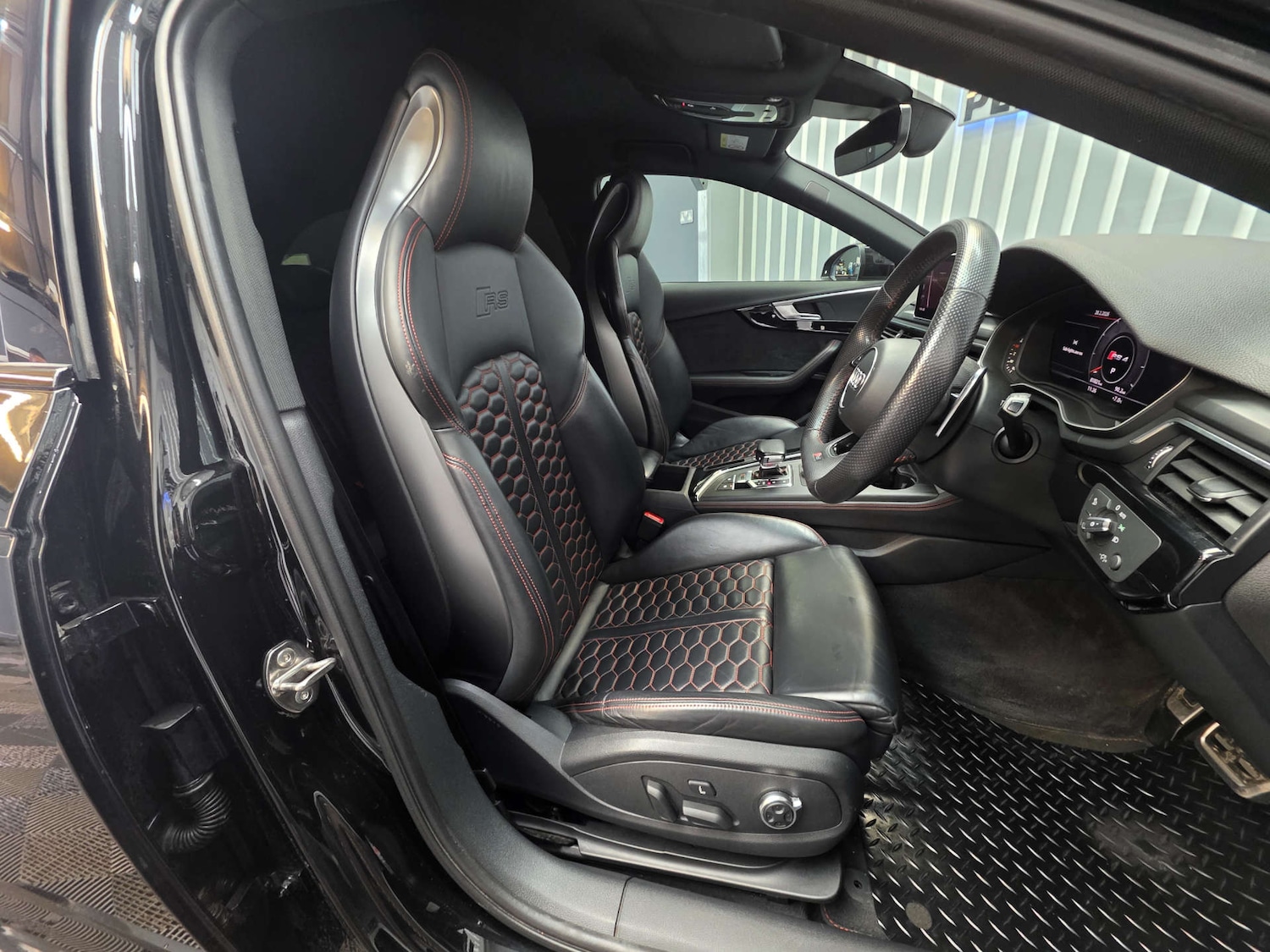 Used Audi RS4 2018 for sale - 77704070: Photo 7