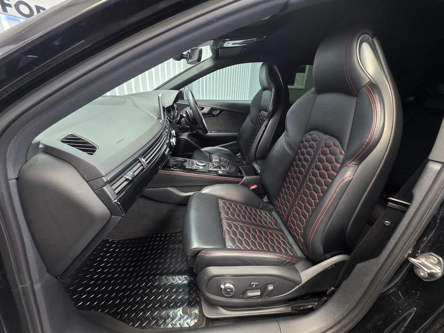 Used Audi RS4 2018 for sale - 77704070: Photo 9