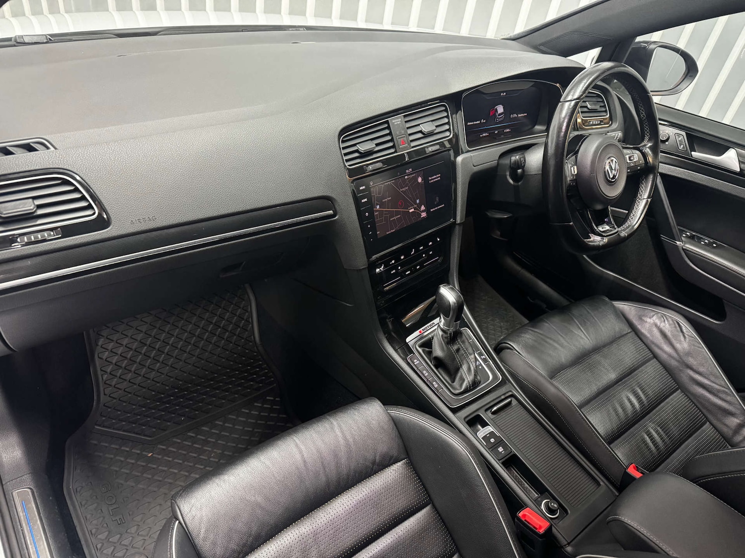 Used Volkswagen Golf 2017 for sale - 77236282: Photo 21