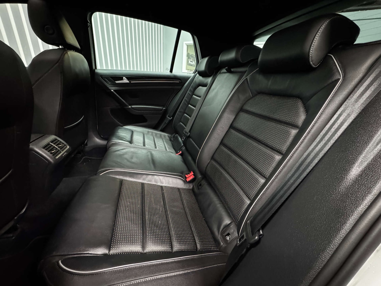 Used Volkswagen Golf 2017 for sale - 77236282: Photo 32