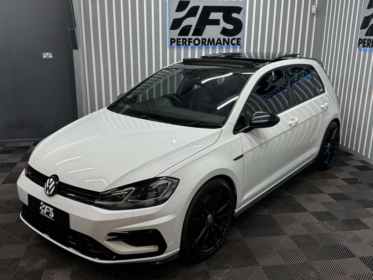 Used Volkswagen Golf 2017 for sale - 77236282: Photo 36