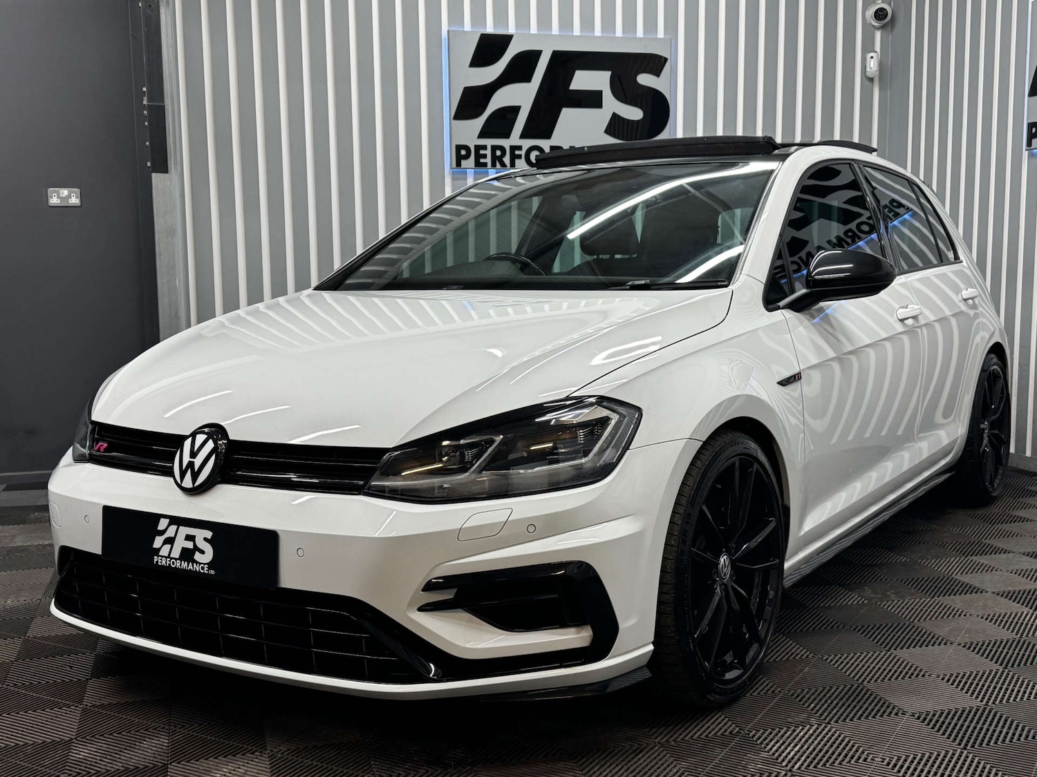 Used Volkswagen Golf 2017 for sale - 77236282: Photo 38