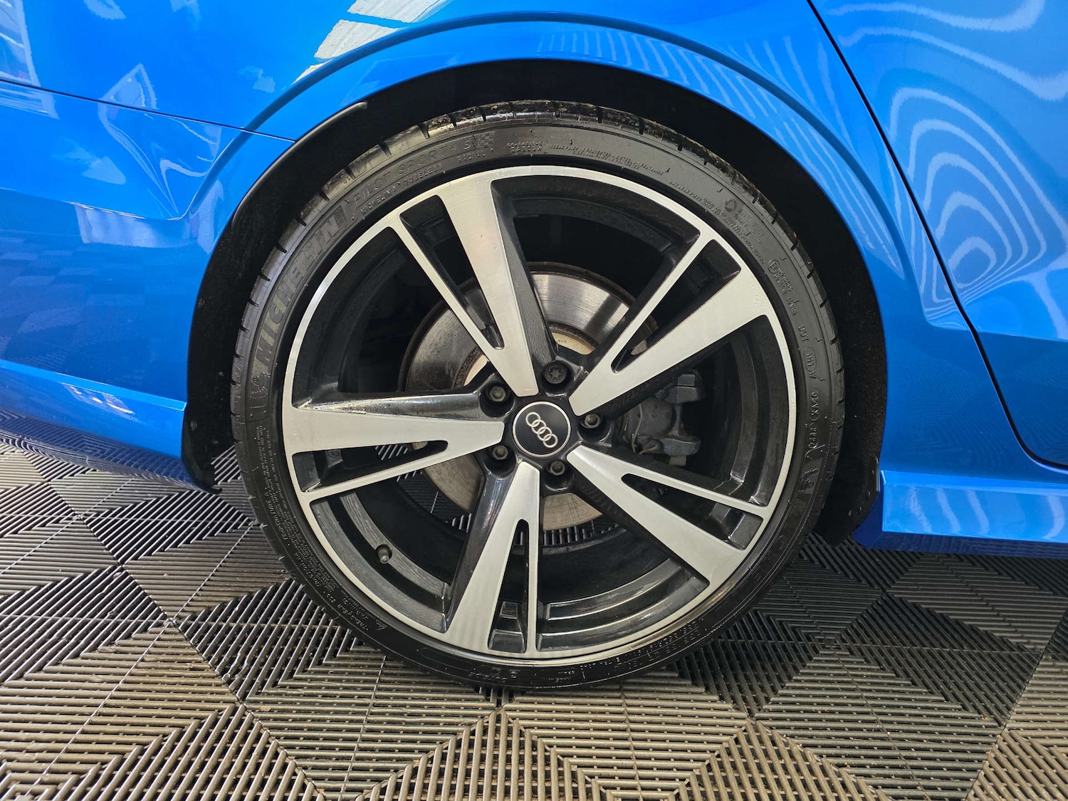 Used Audi RS3 2017 for sale - 78133432: Photo 25