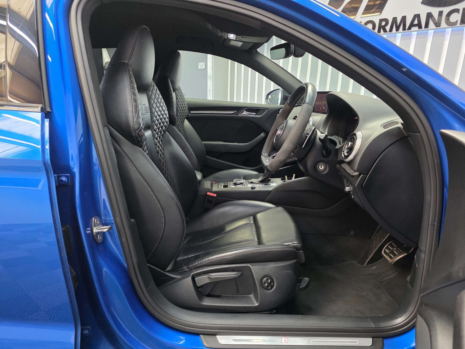 Used Audi RS3 2017 for sale - 78133432: Photo 36