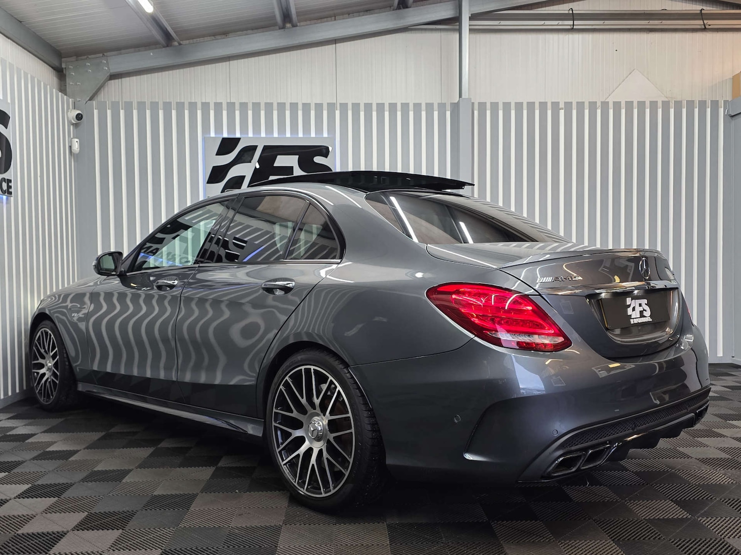 Used Mercedes-Benz C Class 2017 for sale - 76618172: Photo 4