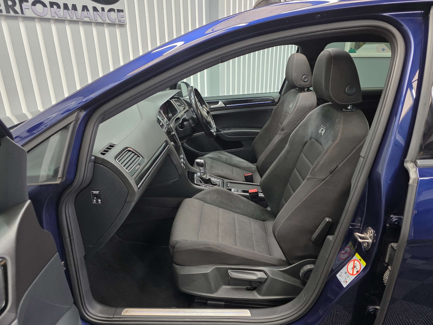 Used Volkswagen Golf 2018 for sale - 76601858: Photo 23