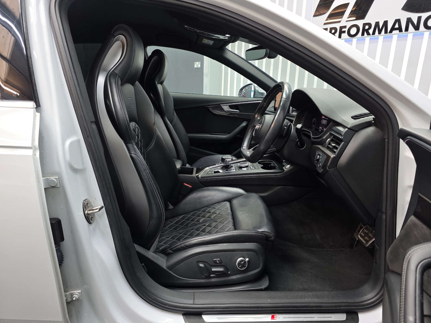 Used Audi A4 2018 for sale - 76751989: Photo 37