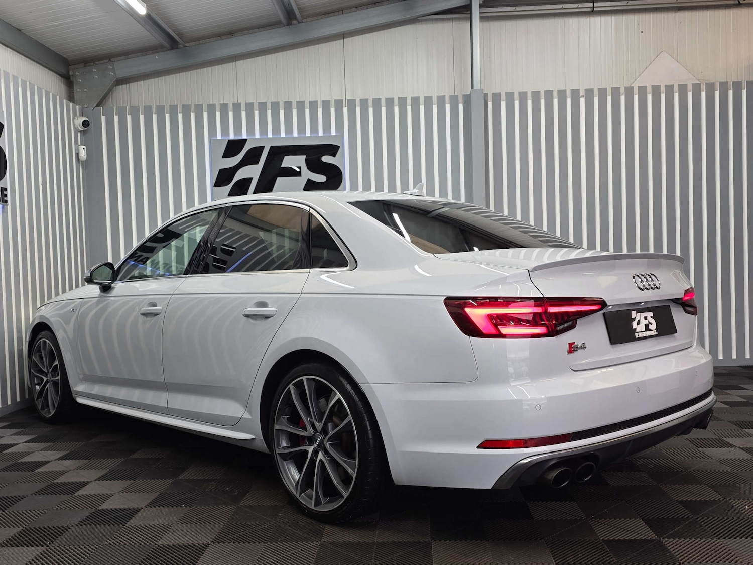 Used Audi A4 2018 for sale - 76751989: Photo 4