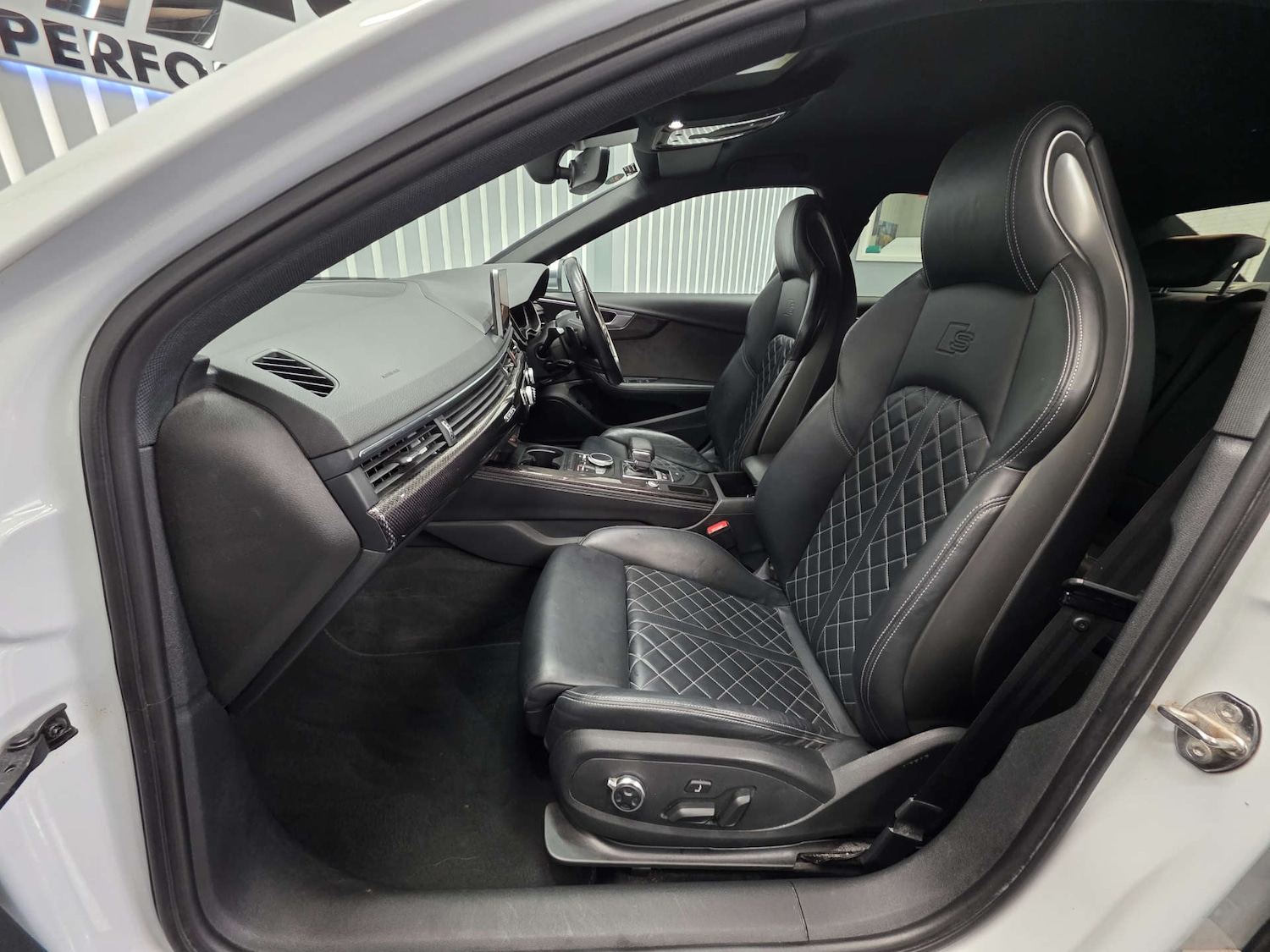 Used Audi A4 2018 for sale - 76751989: Photo 9