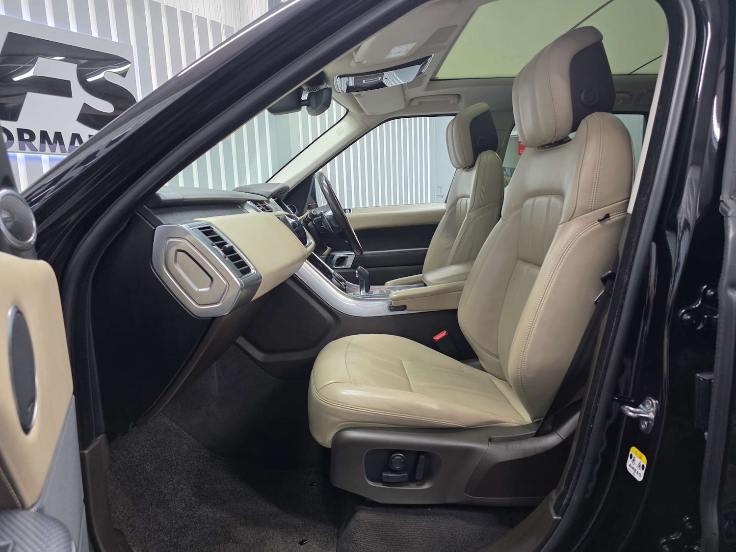 Used Land Rover Range Rover Sport 2019 for sale - 76751991: Photo 40