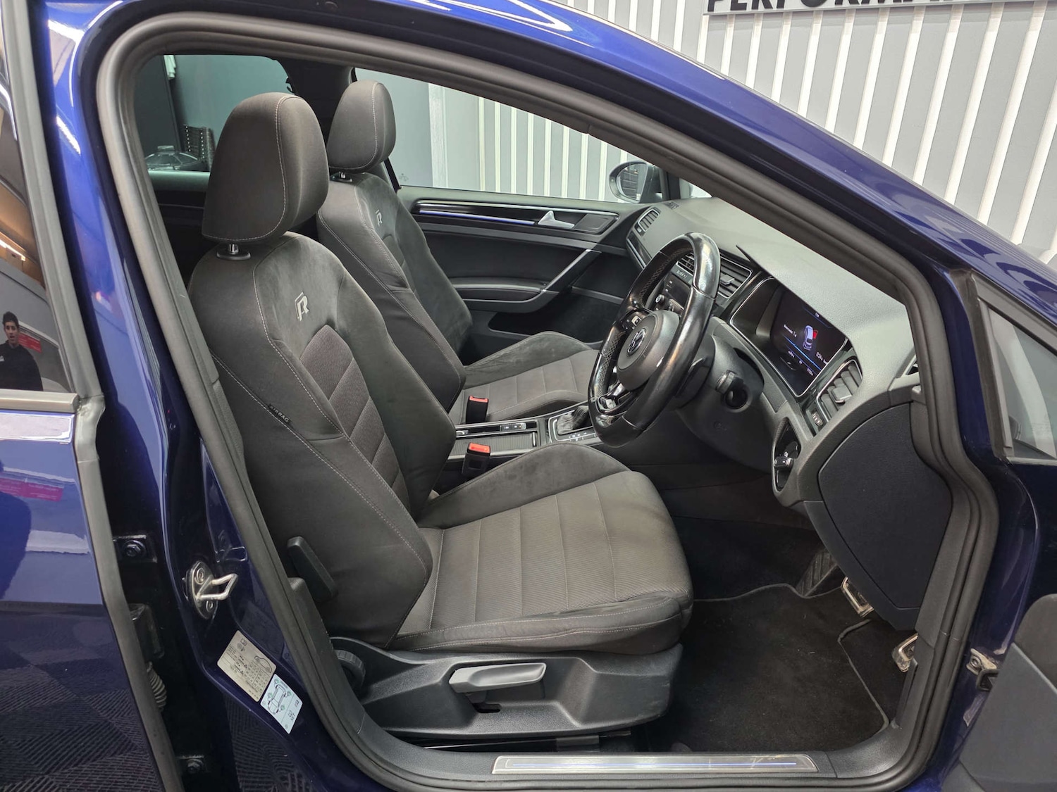 Used Volkswagen Golf 2018 for sale - 76280383: Photo 21