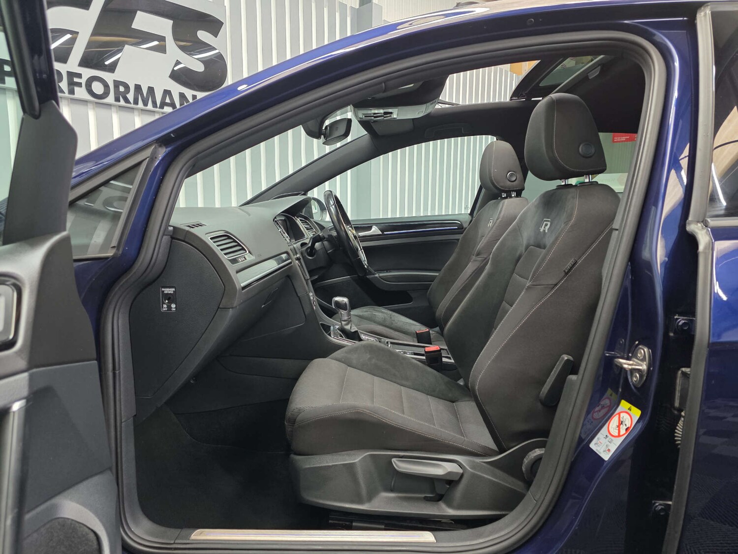 Used Volkswagen Golf 2018 for sale - 76280383: Photo 43