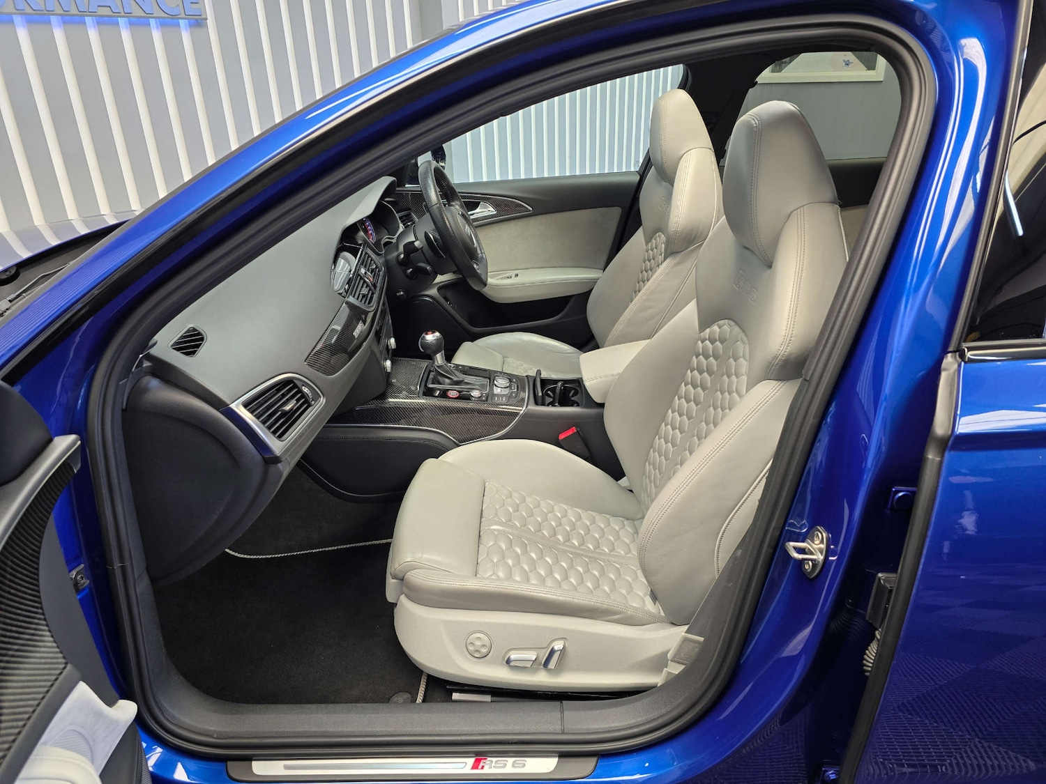 Used Audi RS6 2015 for sale - 76973922: Photo 21