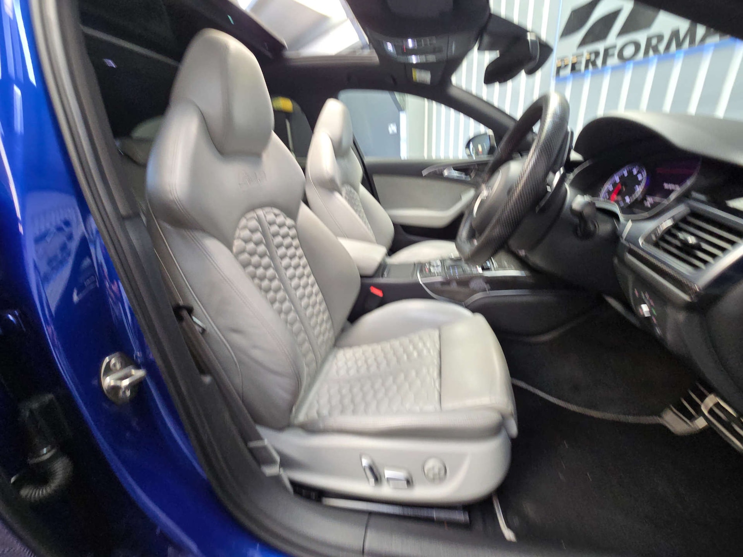 Used Audi RS6 2015 for sale - 76973922: Photo 7