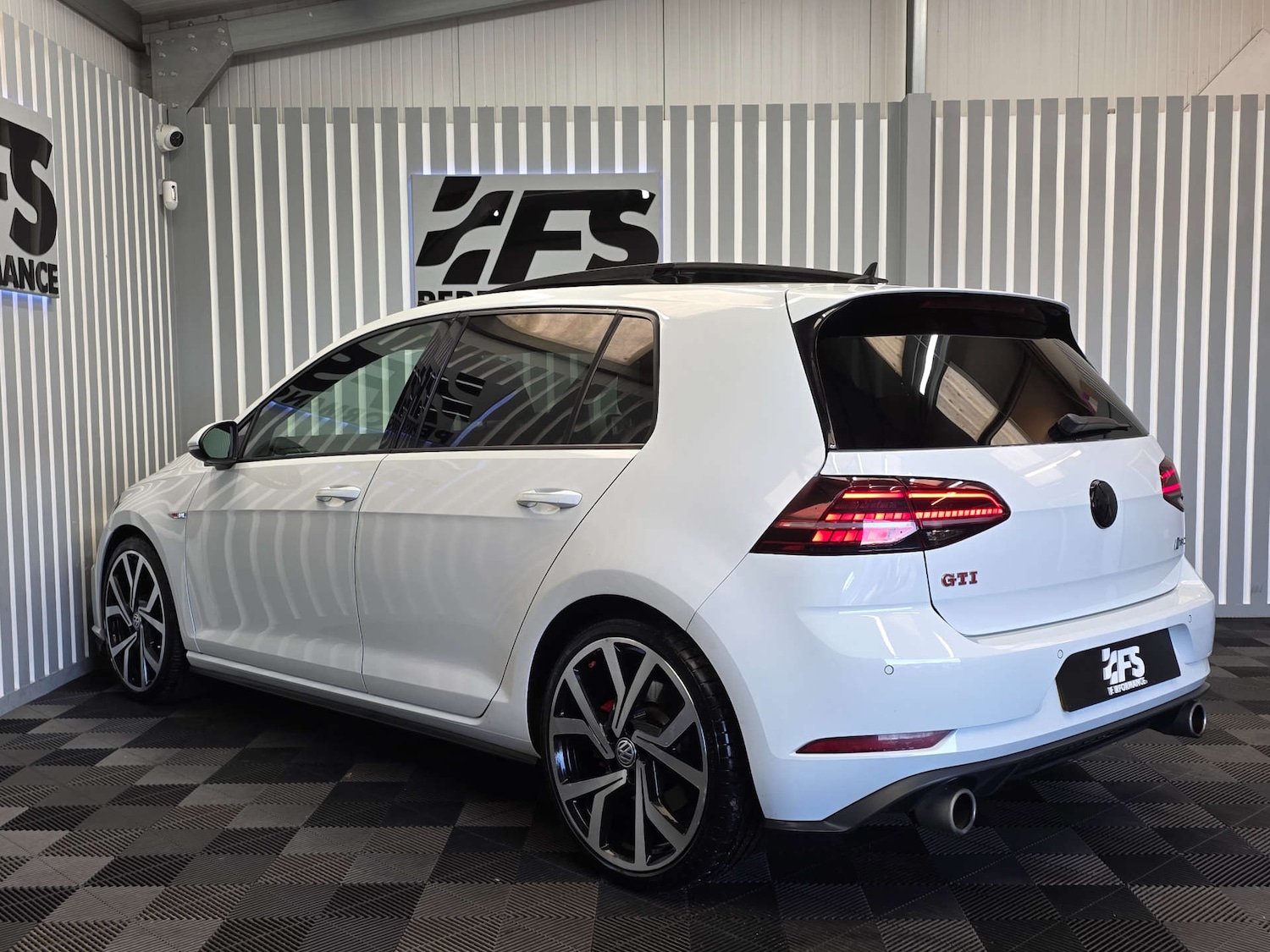 Used Volkswagen Golf 2018 for sale - 76601726: Photo 4