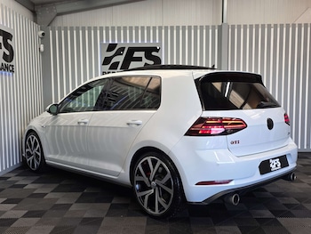 Used Volkswagen Golf 2018 for sale - 76601726: Photo