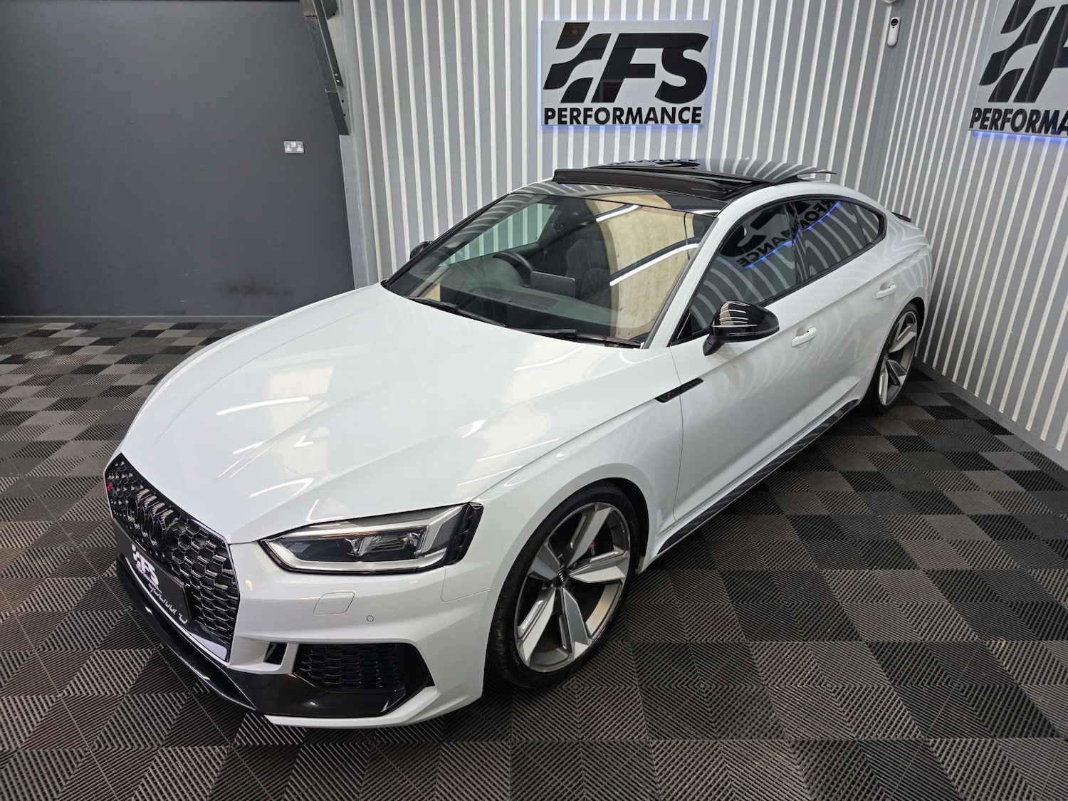 Used Audi RS5 2019 for sale - 77647617: Photo 17