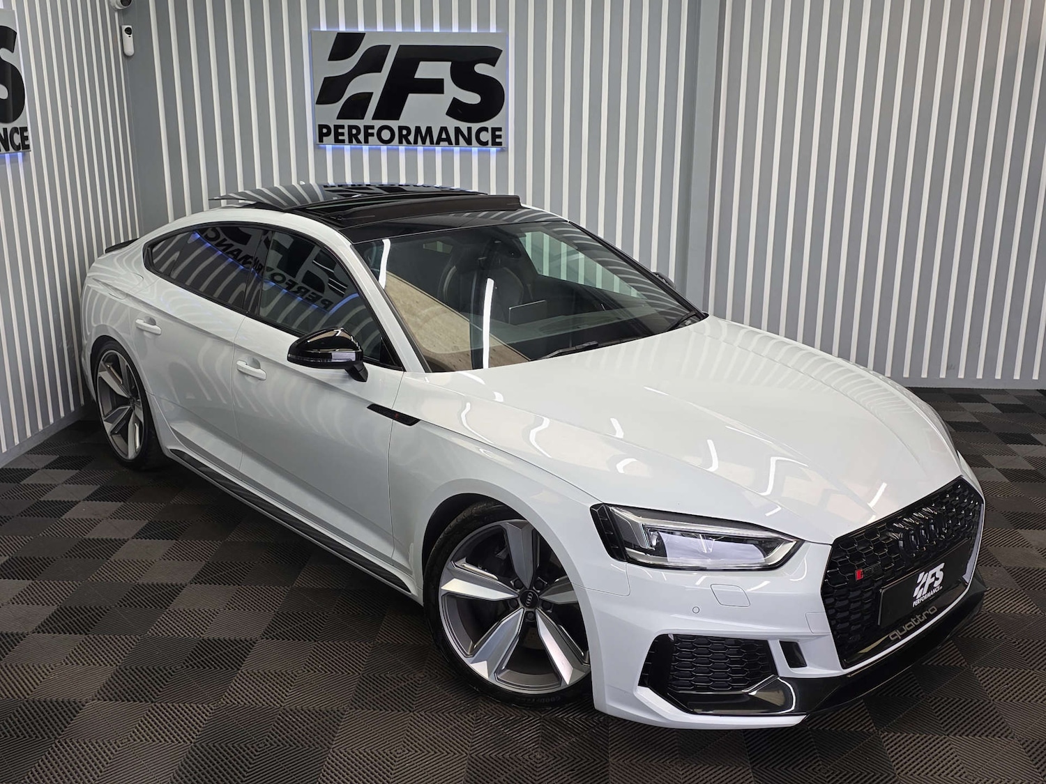 Used Audi RS5 2019 for sale - 77647617: Photo 40