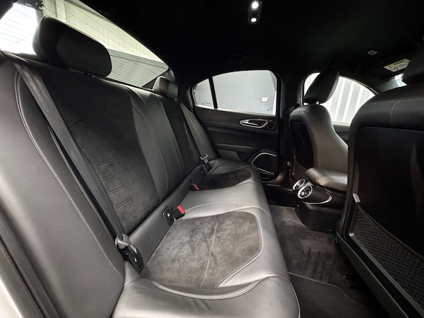 Used Alfa Romeo Giulia 2017 for sale - 76345032: Photo 9
