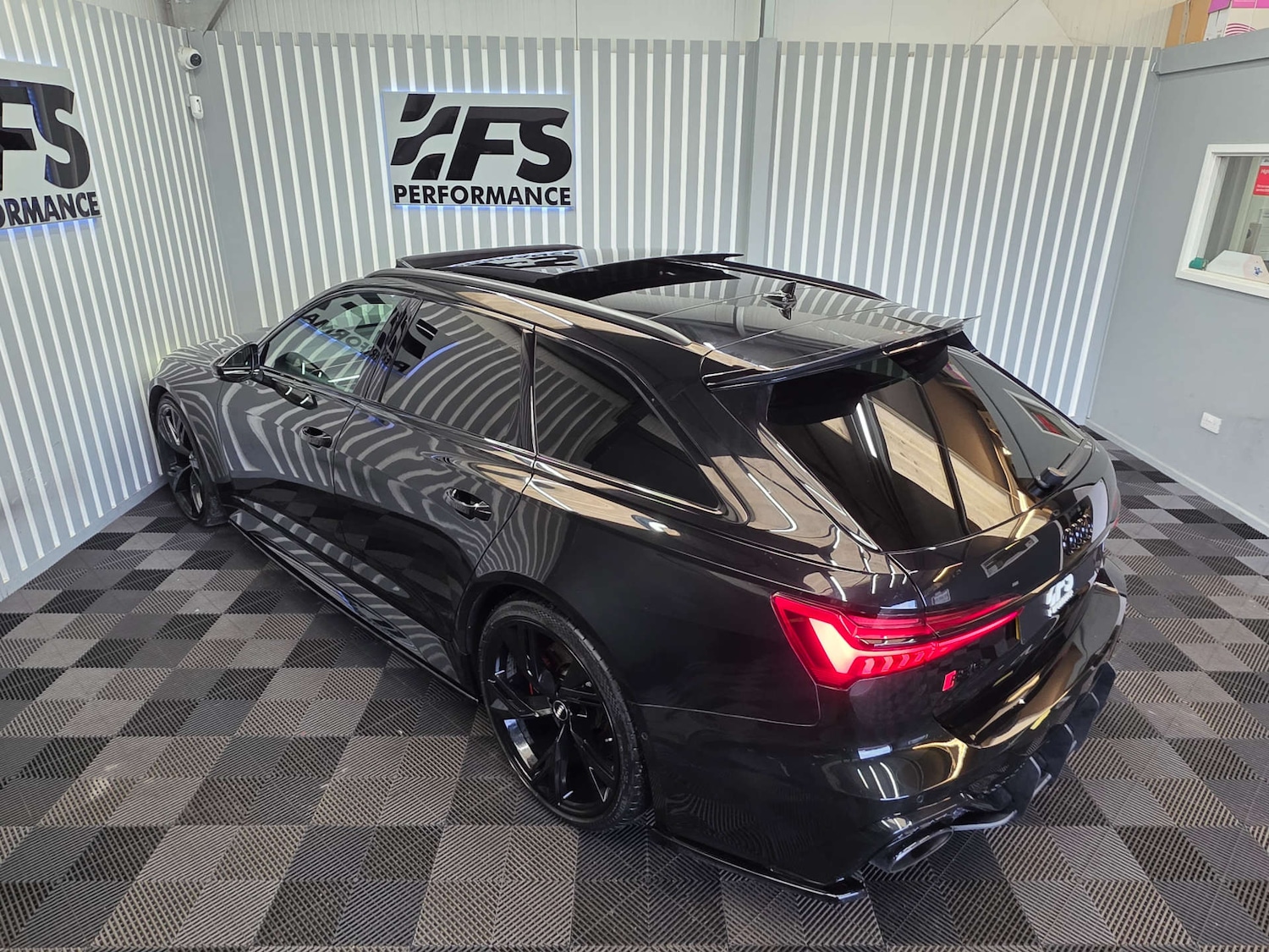 Used Audi RS6 2020 for sale - 76571364: Photo 17