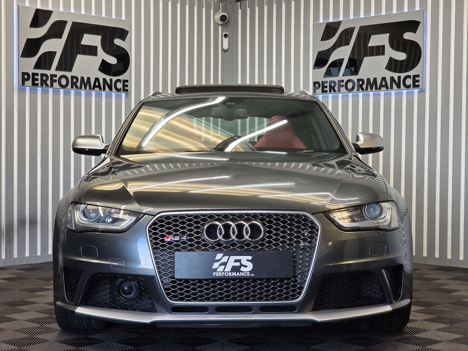 Used Audi RS4 2014 for sale - 77437610: Photo 2