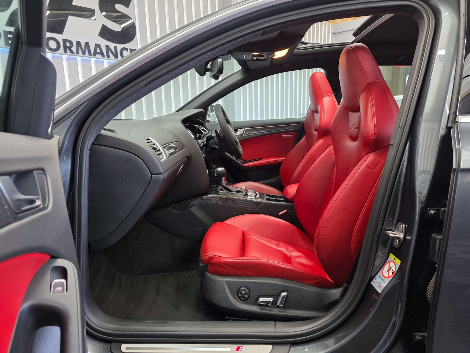 Used Audi RS4 2014 for sale - 77437610: Photo 25