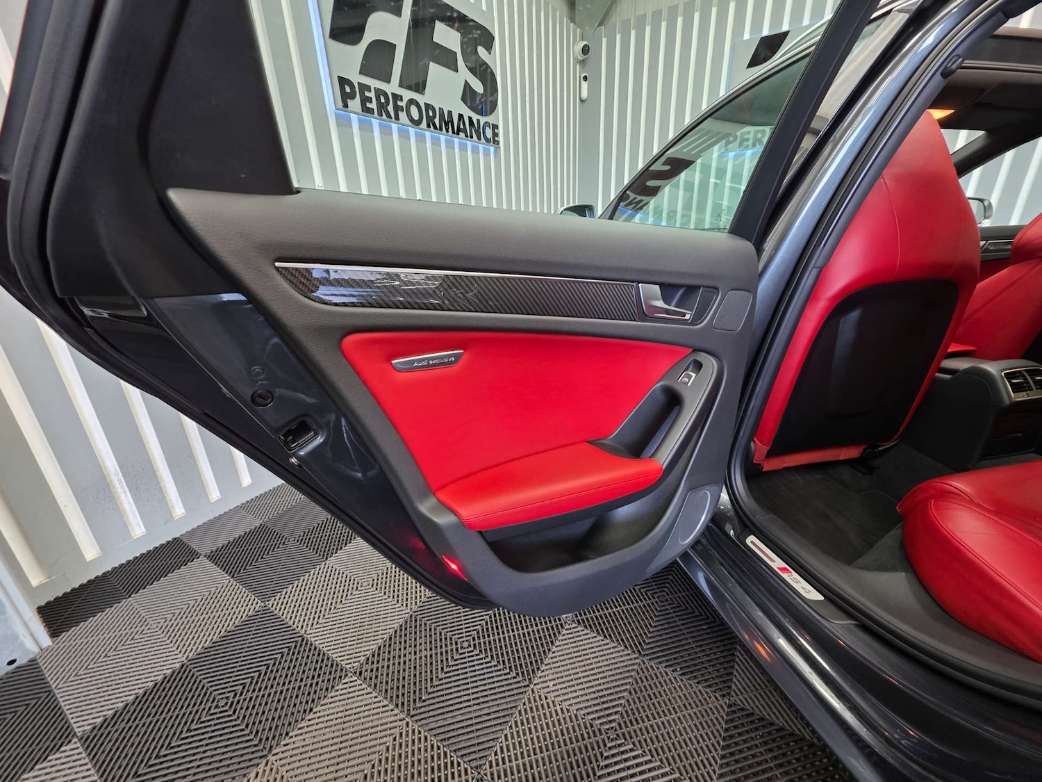 Used Audi RS4 2014 for sale - 77437610: Photo 28