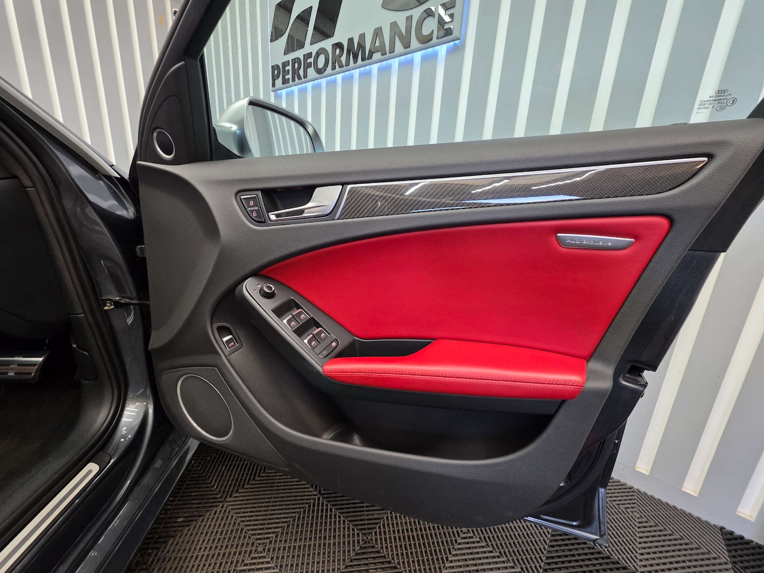 Used Audi RS4 2014 for sale - 77437610: Photo 29