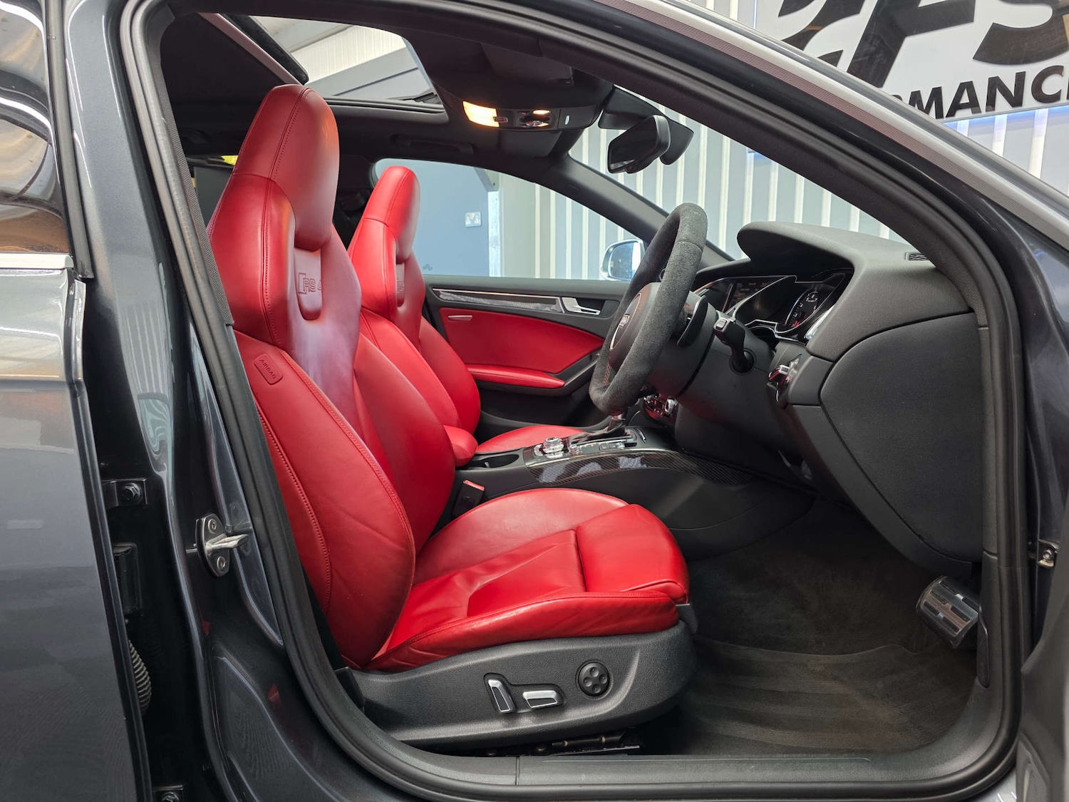 Used Audi RS4 2014 for sale - 77437610: Photo 47