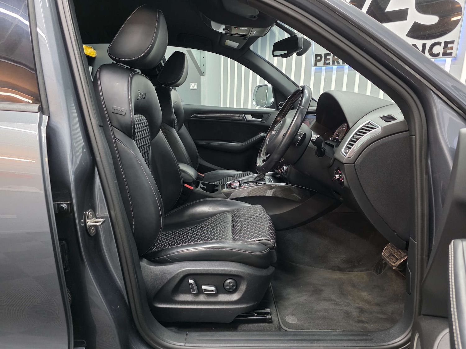 Used Audi SQ5 2015 for sale - 76698001: Photo 32