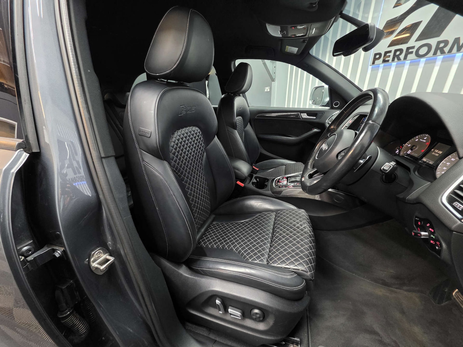 Used Audi SQ5 2015 for sale - 76698001: Photo 4