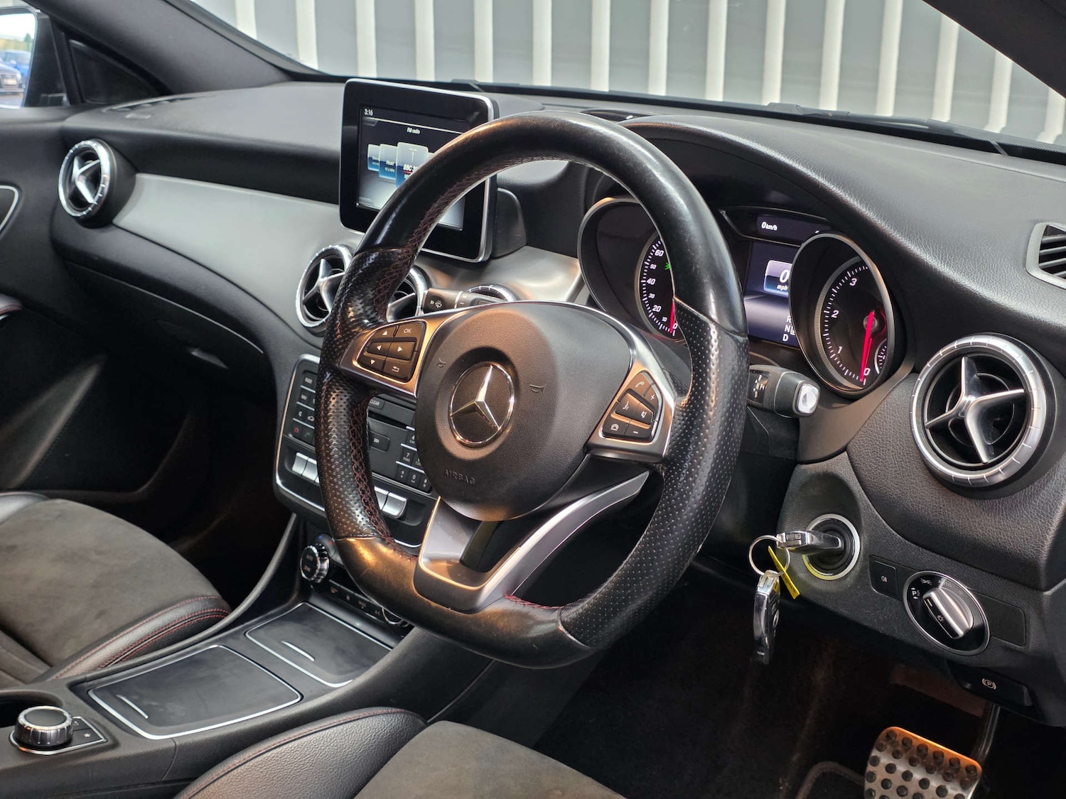 Used Mercedes-Benz CLA 2016 for sale - 76595810: Photo 36