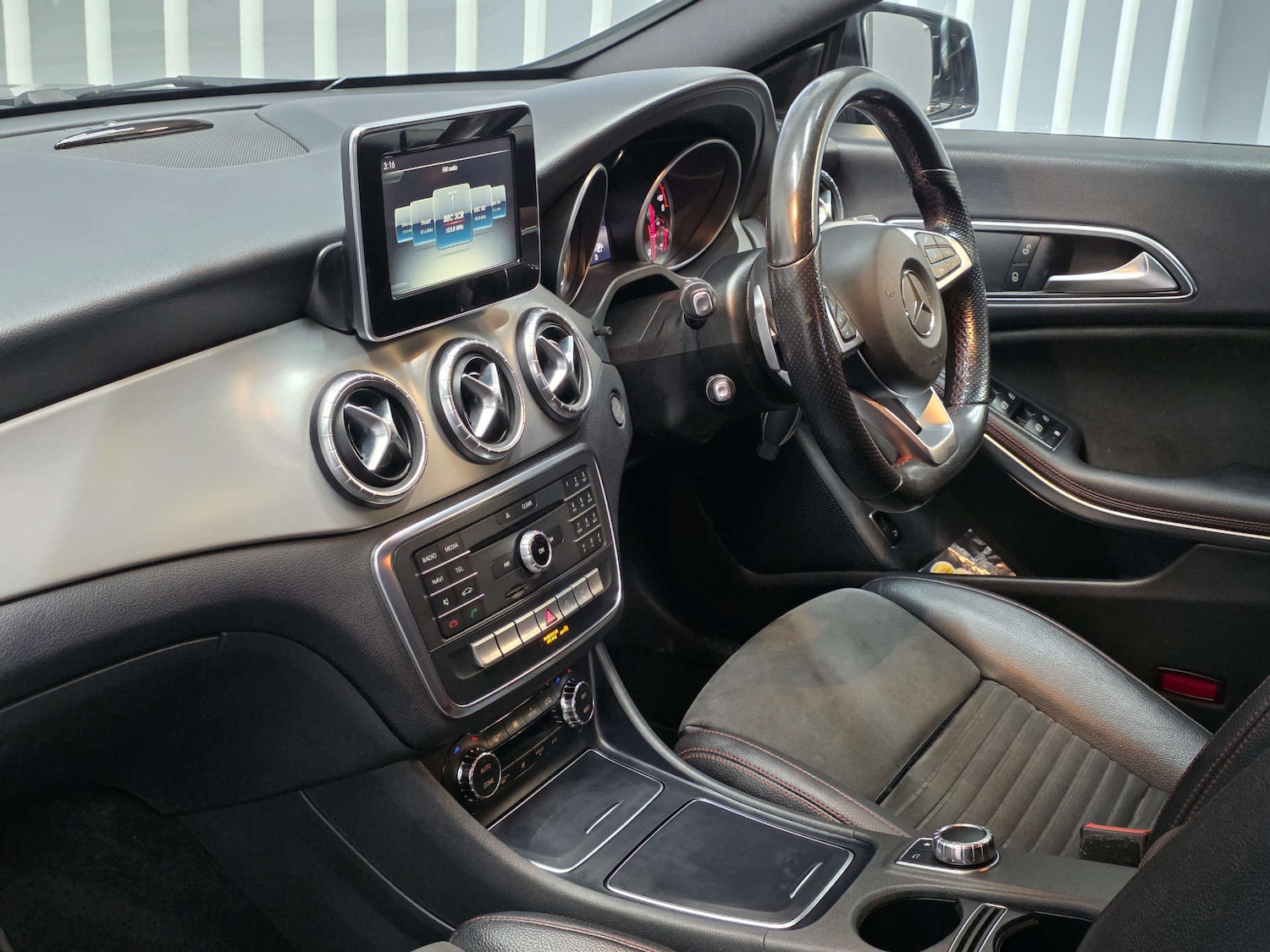 Used Mercedes-Benz CLA 2016 for sale - 76595810: Photo 8