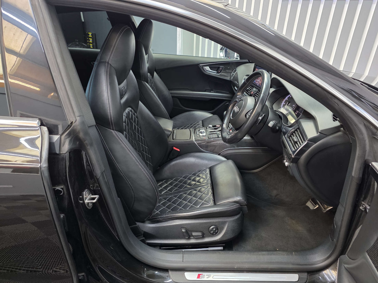 Used Audi S7 2012 for sale - 77991967: Photo 23