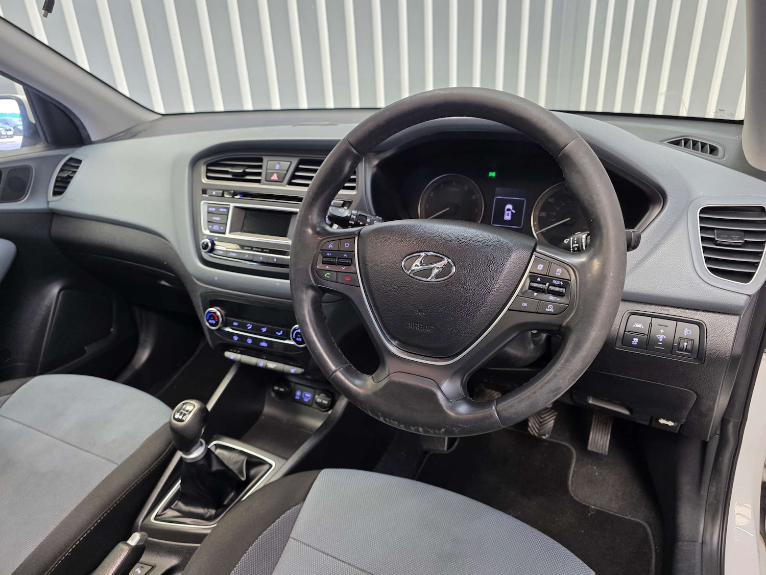 Used Hyundai i20 2015 for sale - 78080662: Photo 20