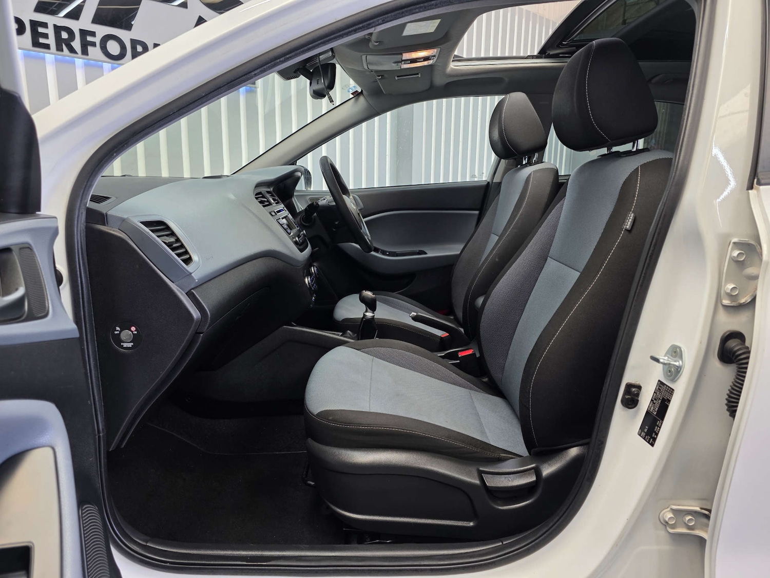 Used Hyundai i20 2015 for sale - 78080662: Photo 34