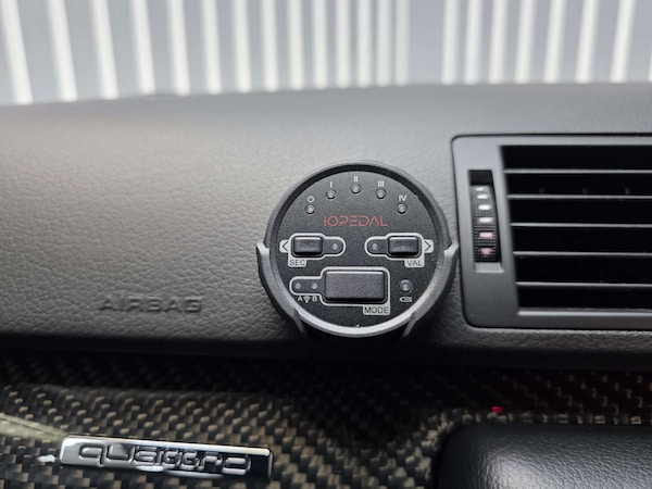 Used Audi RS4 Avant 2006 for sale - 75347699: Photo 13