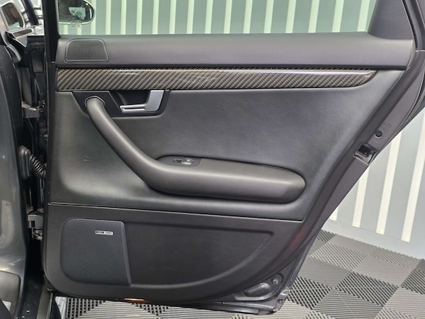 Used Audi RS4 Avant 2006 for sale - 75347699: Photo 30