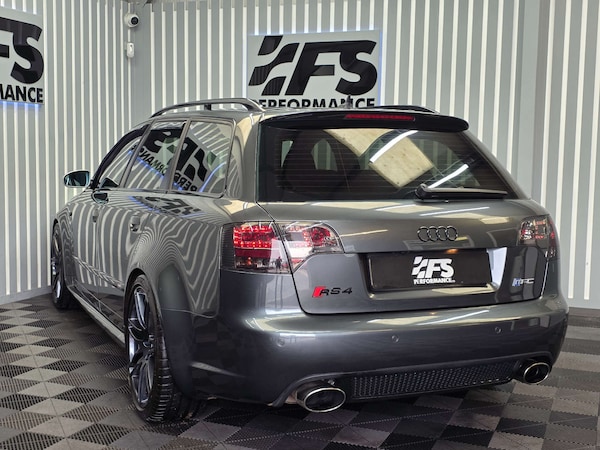 Used Audi RS4 Avant 2006 for sale - 75347699: Photo 46