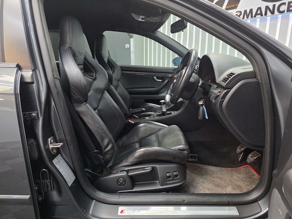 Used Audi RS4 Avant 2006 for sale - 75347699: Photo 49