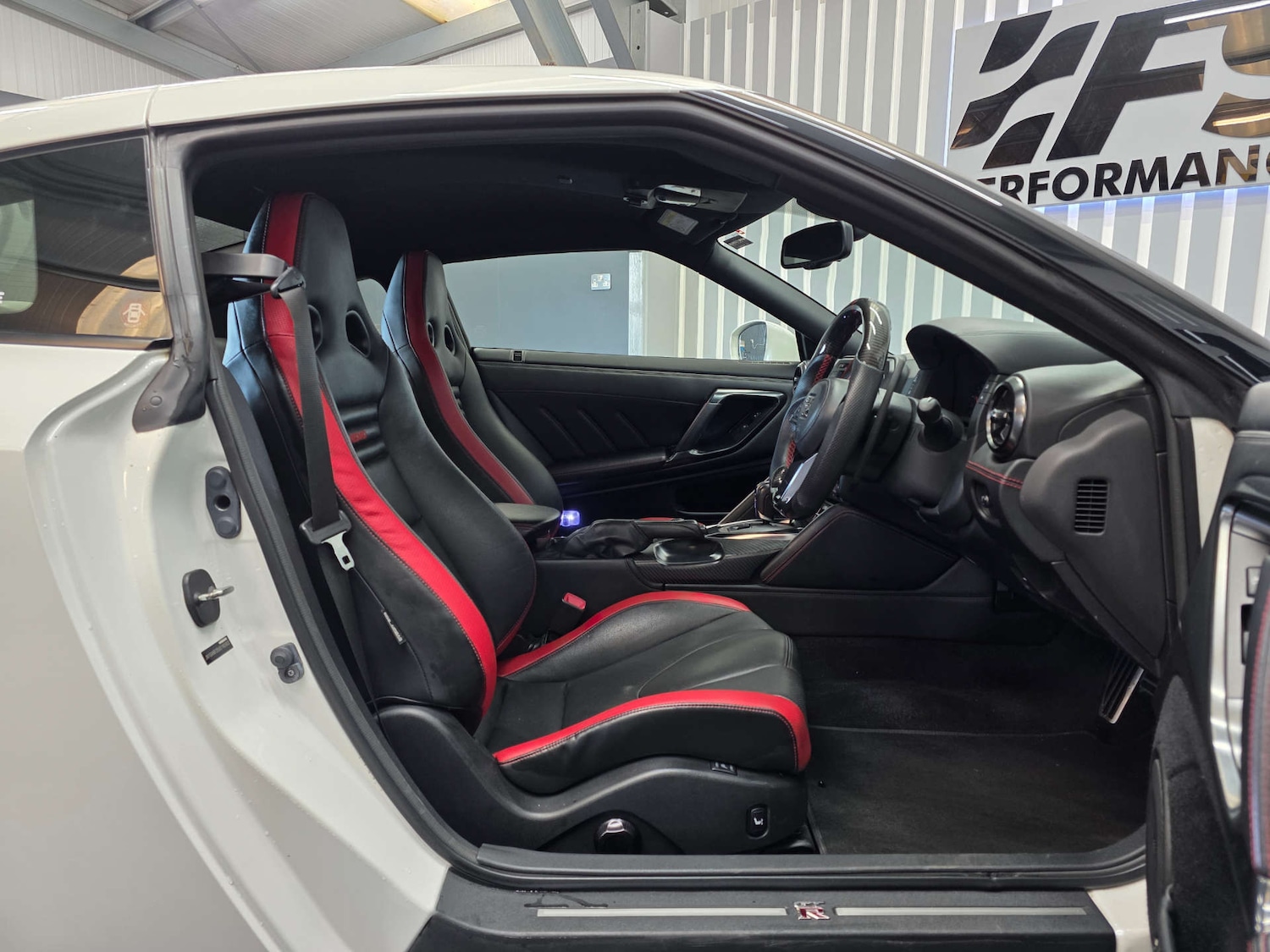 Used Nissan GT-R 2017 for sale - 77022459: Photo 19