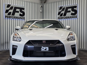Used Nissan GT-R 2017 for sale - 77022459: Photo
