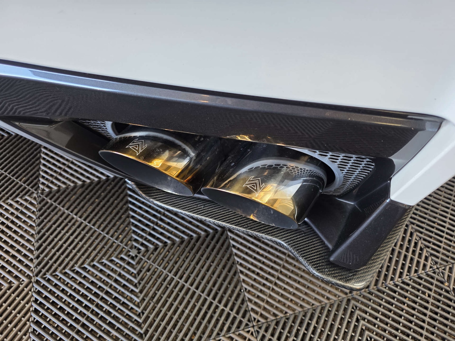 Used Nissan GT-R 2017 for sale - 77022459: Photo 30