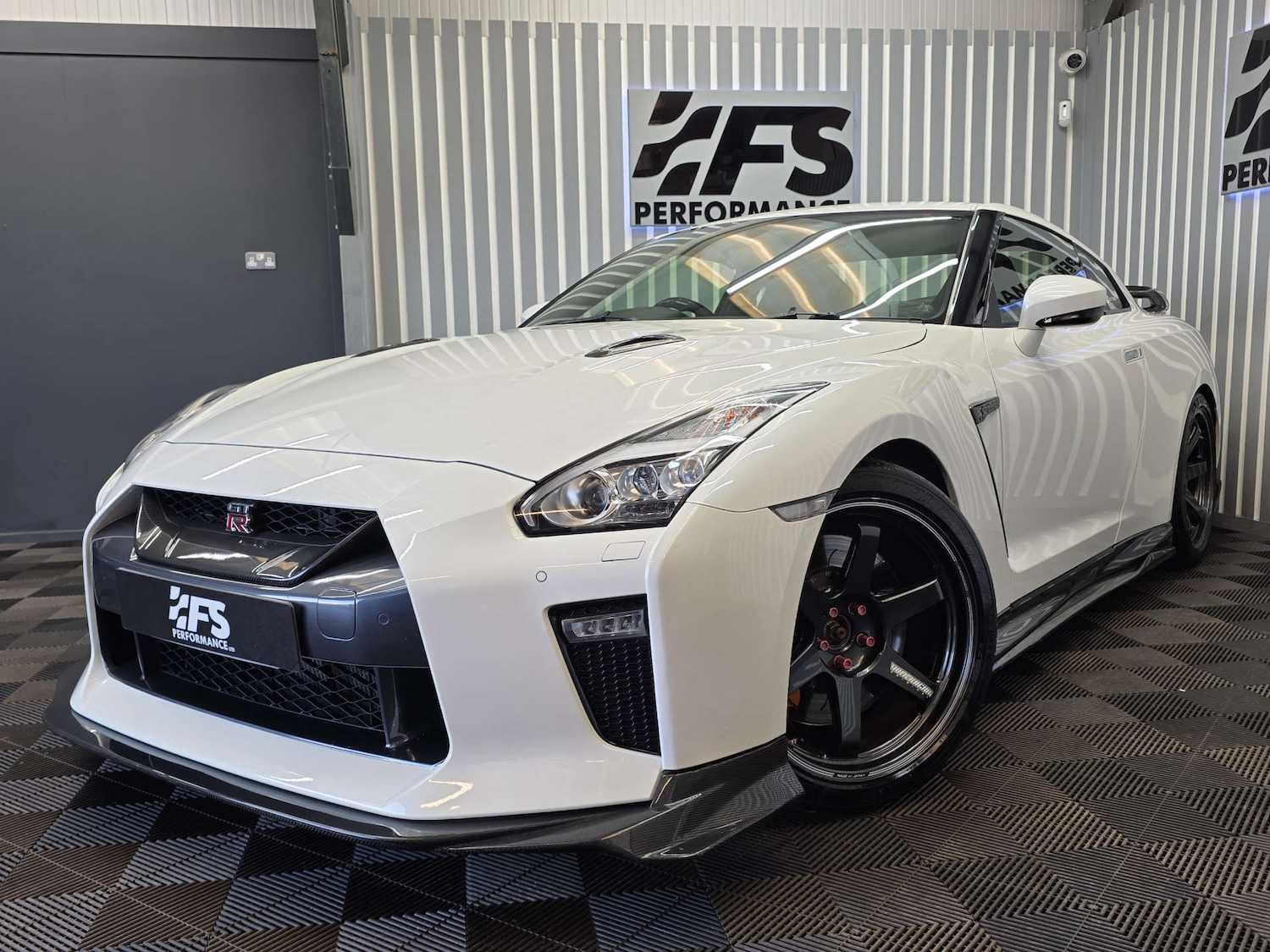 Used Nissan GT-R 2017 for sale - 77022459: Photo 36