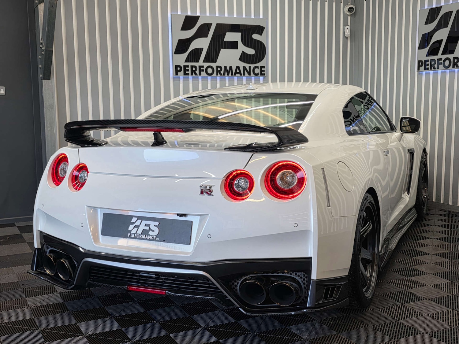 Used Nissan GT-R 2017 for sale - 77022459: Photo 39