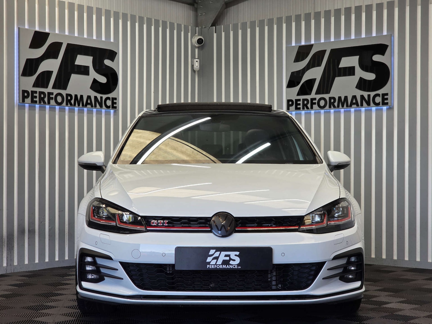 Used Volkswagen Golf 2018 for sale - 76331508: Photo 2